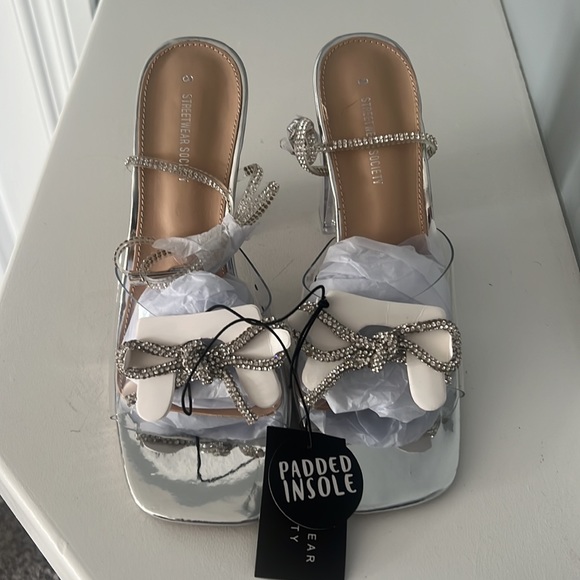 Clear Silver Rhinestone Bow Heels - Picture 5 of 9
